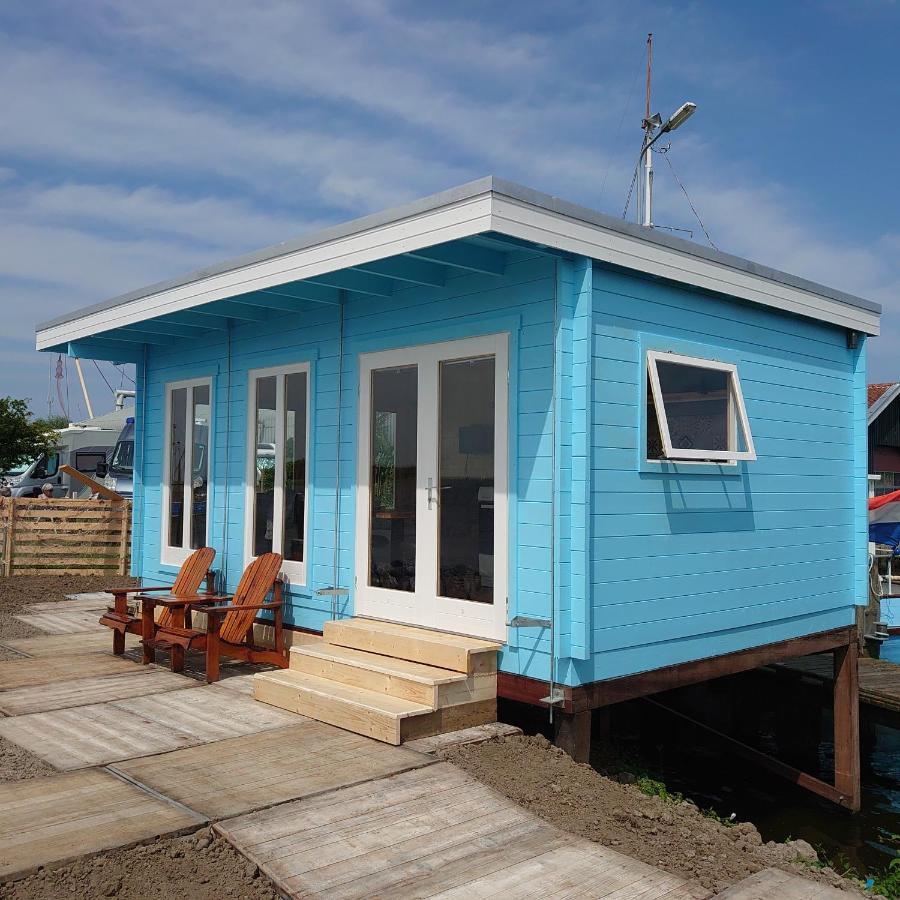Waterhuisjes Op De Pier Van Lauwersmeerplezier! Lauwersoog Esterno foto